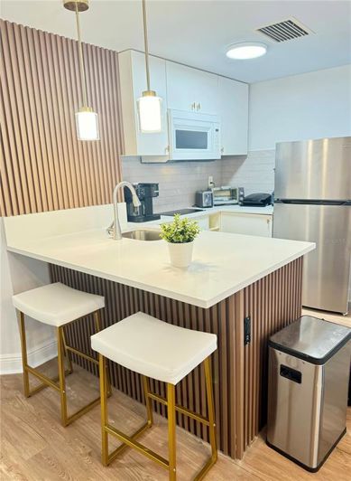 Image No.4-2 Bed Property for sale