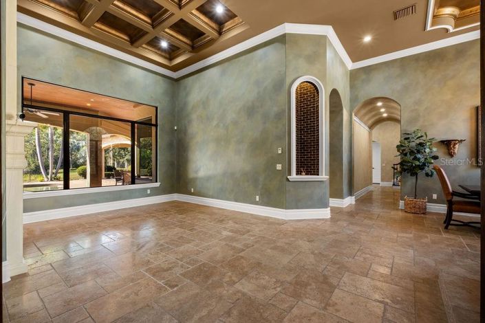 Image No.11-4 Bed Property for sale