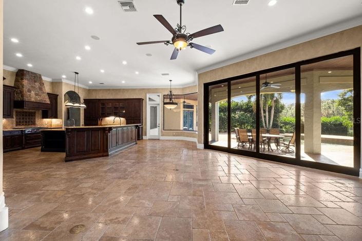 Image No.14-4 Bed Property for sale