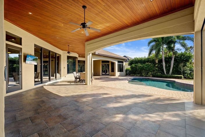 Image No.41-4 Bed Property for sale