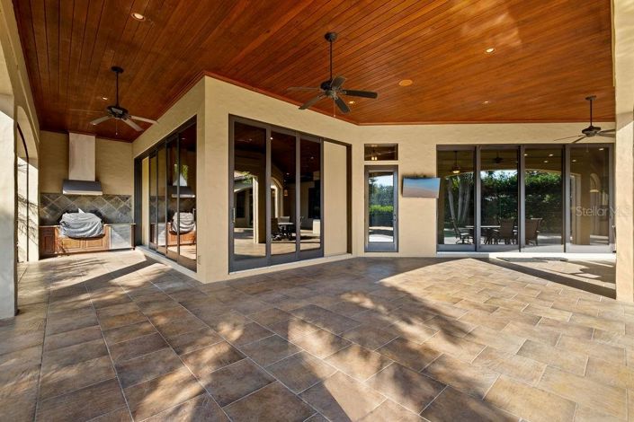 Image No.42-4 Bed Property for sale