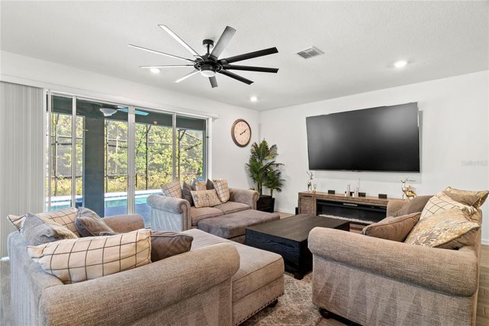 Image No.12-Propriété de 5 chambres à vendre à Davenport