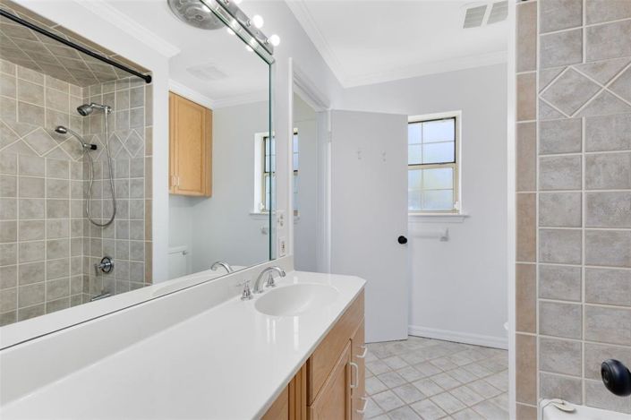 Image No.16-5 Bed Property for sale