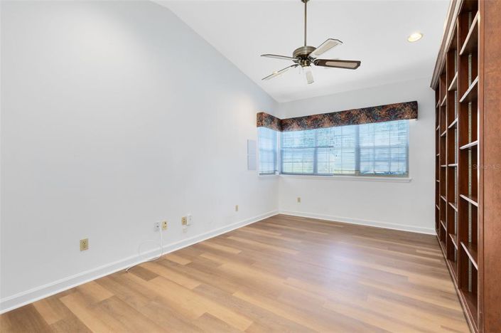 Image No.18-5 Bed Property for sale