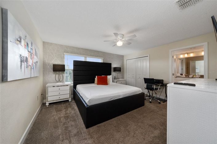 Image No.17-4 Bed Townhouse for sale