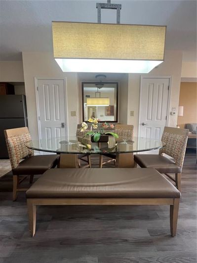 Image No.10-2 Bed Property for sale