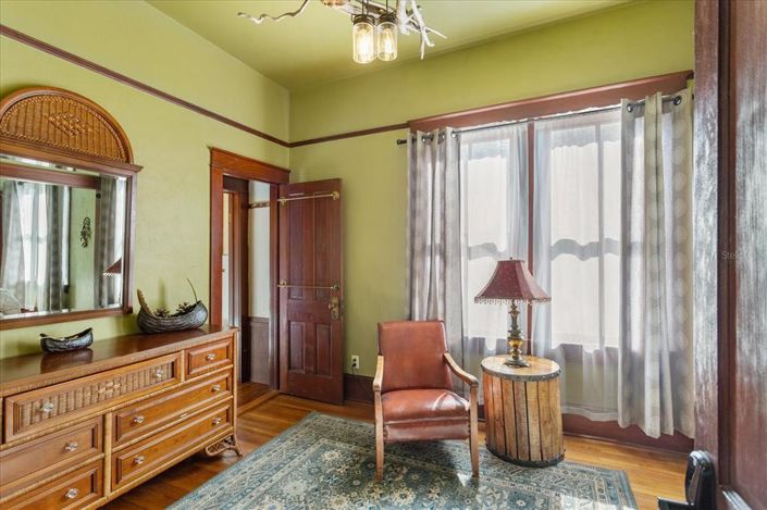 Image No.58-6 Bed Property for sale