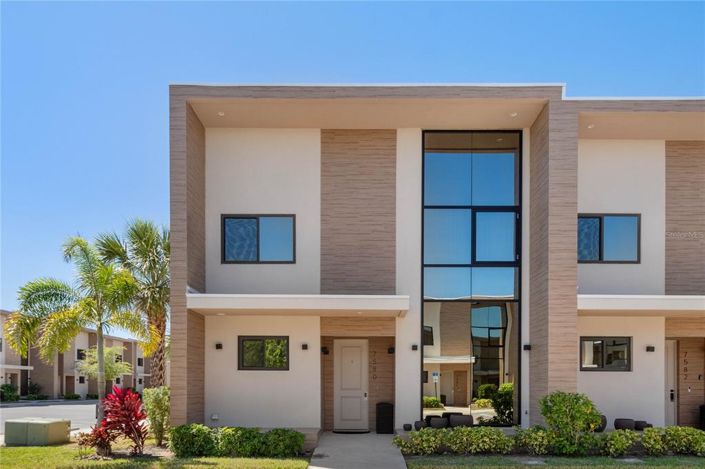 Image No.3-4 Bed Townhouse for sale