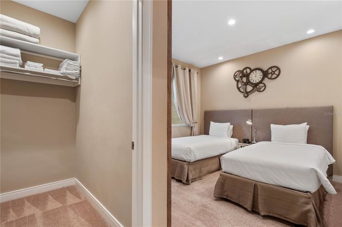 Image No.48-4 Bed Townhouse for sale