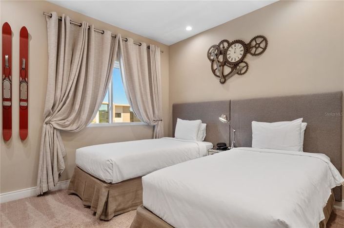 Image No.50-4 Bed Townhouse for sale