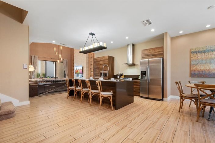 Image No.6-4 Bed Townhouse for sale