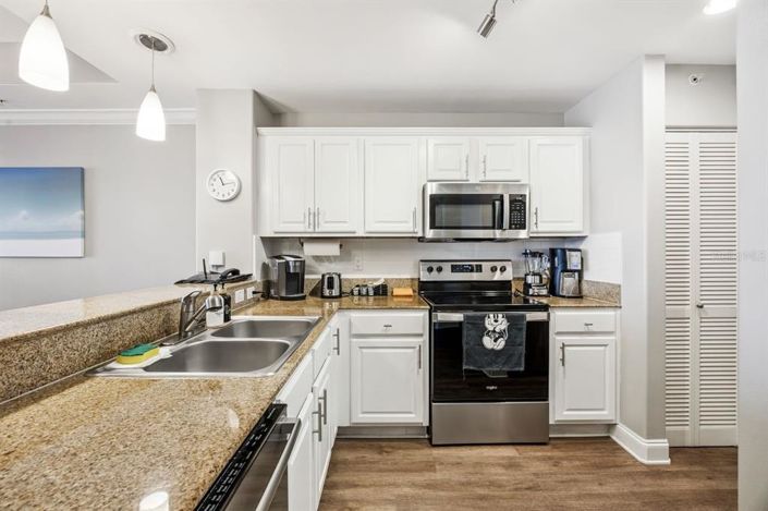 Image No.12-2 Bed Property for sale