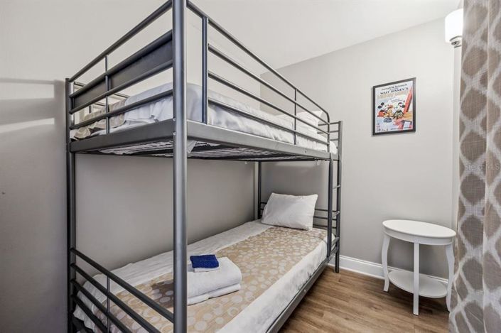 Image No.27-2 Bed Property for sale