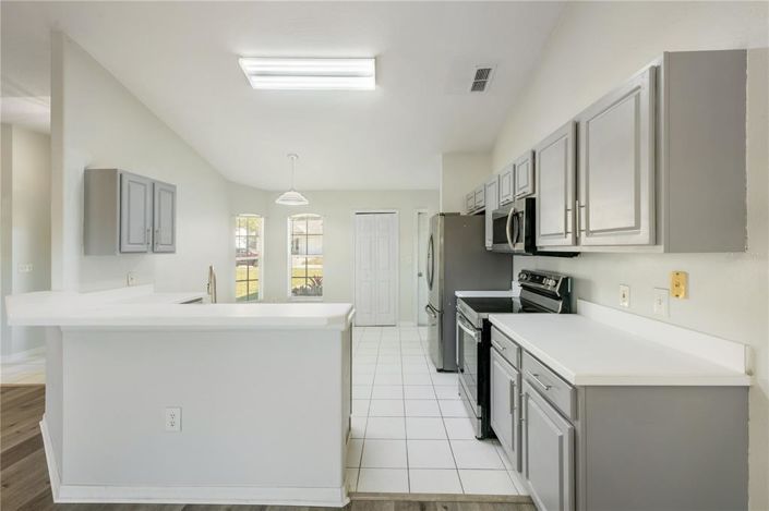 Image No.7-3 Bed Property for sale