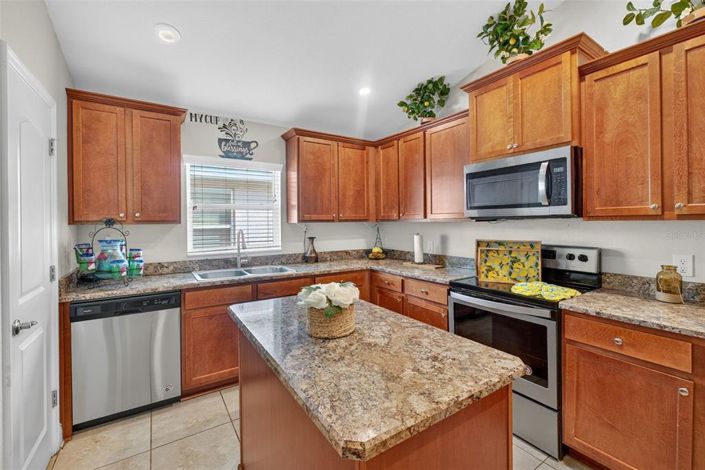 Image No.12-4 Bed Property for sale