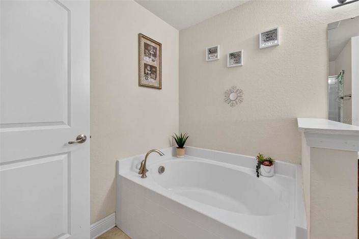 Image No.24-4 Bed Property for sale