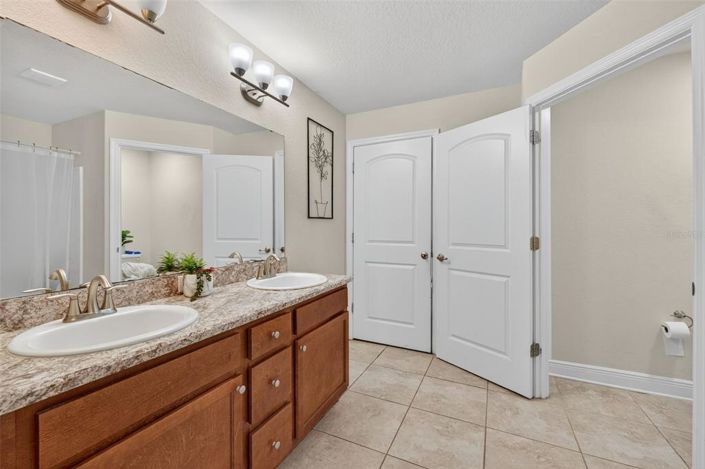 Image No.33-4 Bed Property for sale