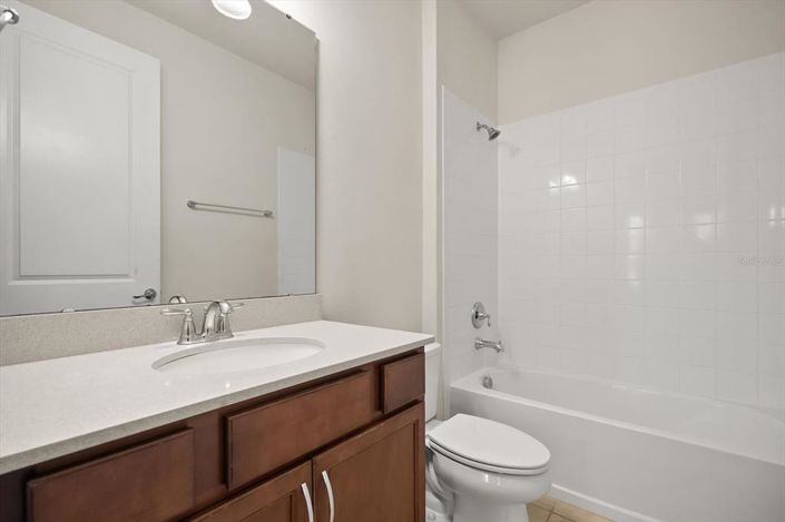 Image No.19-3 Bed Property for sale