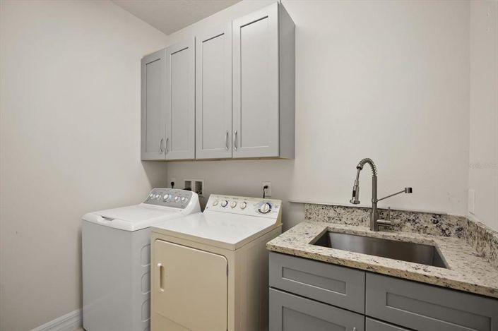 Image No.23-3 Bed Property for sale