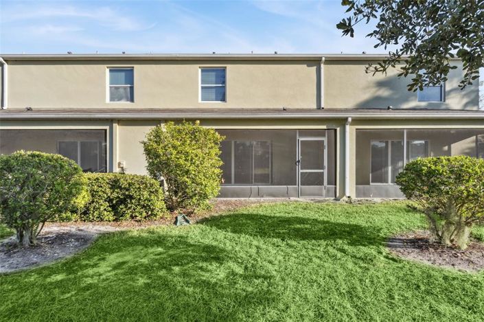 Image No.19-3 Bed Townhouse for sale