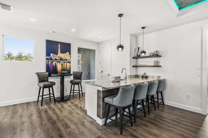 Image No.45-6 Bed Property for sale