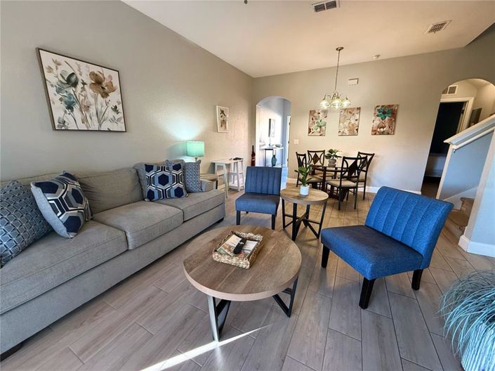 Image No.4-4 Bed Townhouse for sale