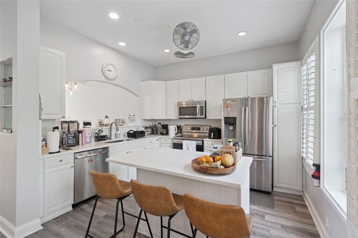 Image No.10-4 Bed Townhouse for sale