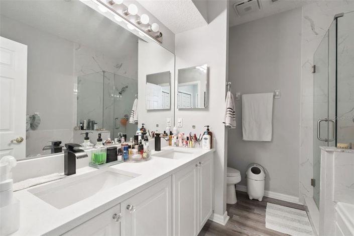 Image No.20-4 Bed Townhouse for sale