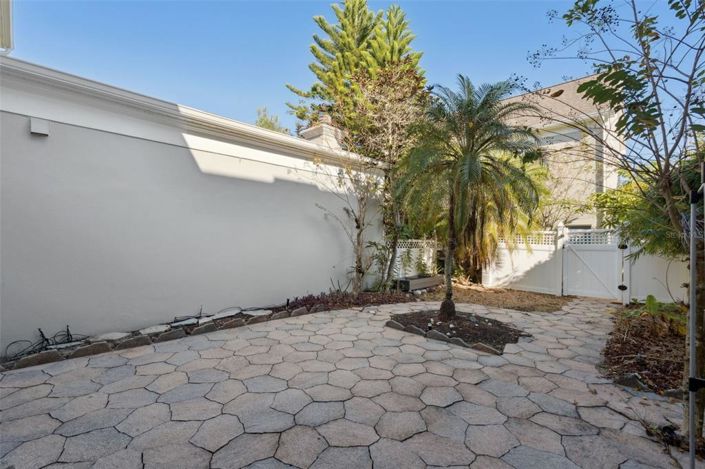 Image No.31-4 Bed Townhouse for sale