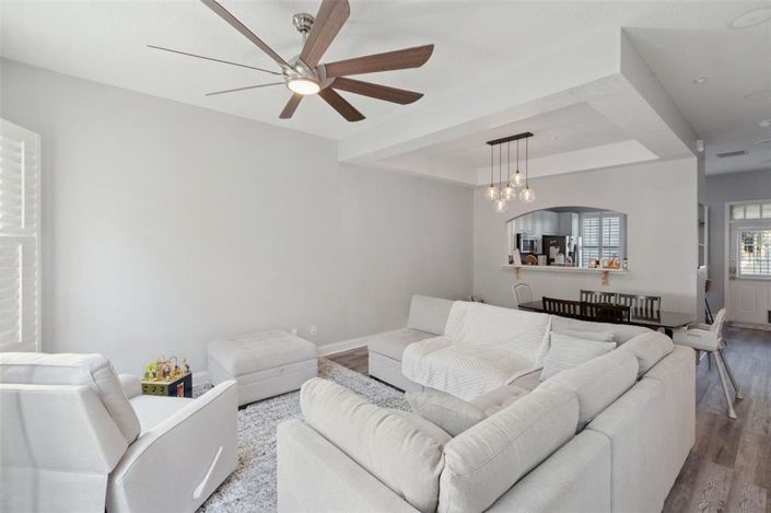 Image No.4-4 Bed Townhouse for sale