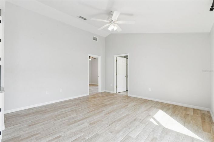 Image No.15-Propriété de 4 chambres à vendre à Kissimmee