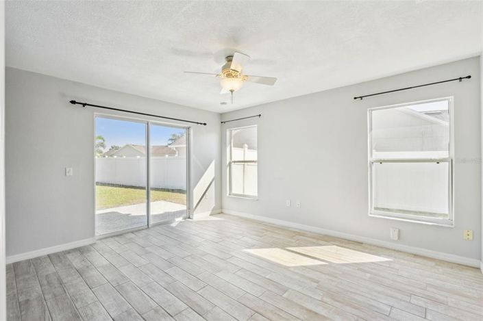 Image No.20-Propriété de 4 chambres à vendre à Kissimmee