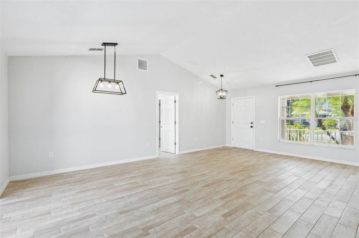 Image No.4-Propriété de 4 chambres à vendre à Kissimmee