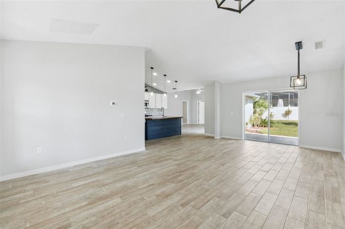 Image No.7-Propriété de 4 chambres à vendre à Kissimmee