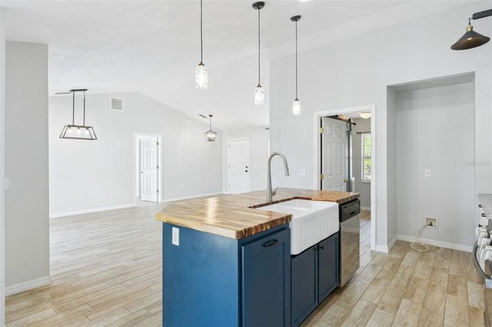 Image No.9-Propriété de 4 chambres à vendre à Kissimmee