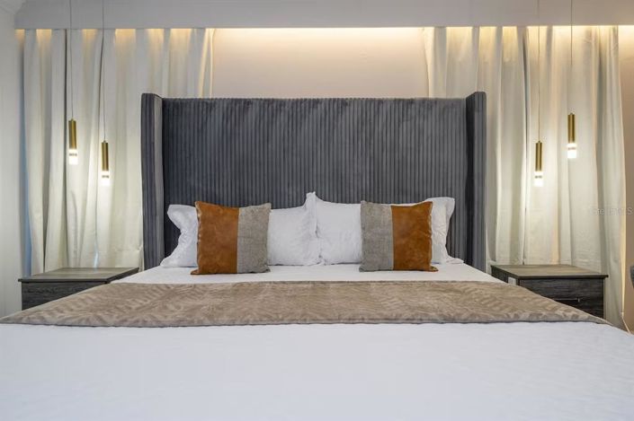 Image No.15-4 Bed Townhouse for sale