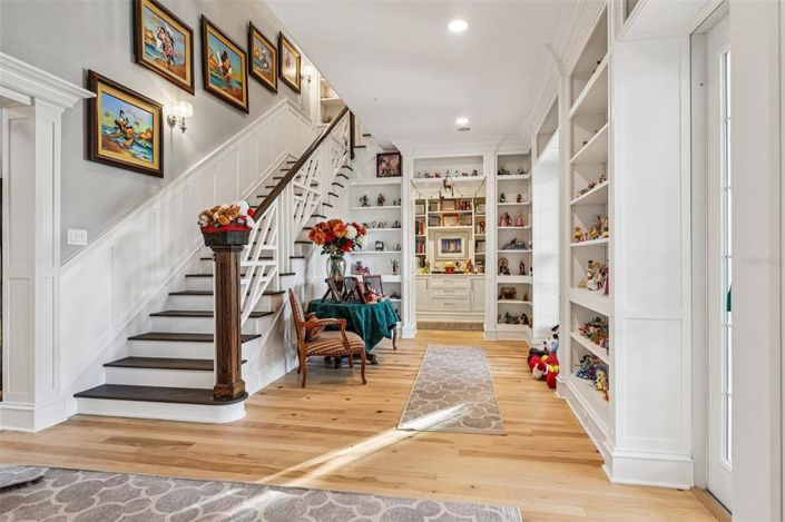 Image No.12-7 Bed Property for sale