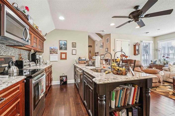 Image No.41-7 Bed Property for sale