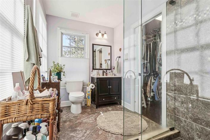 Image No.42-7 Bed Property for sale