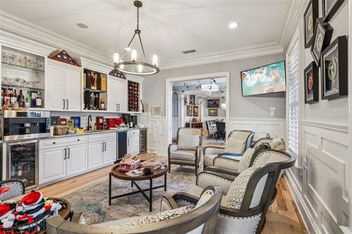 Image No.9-7 Bed Property for sale