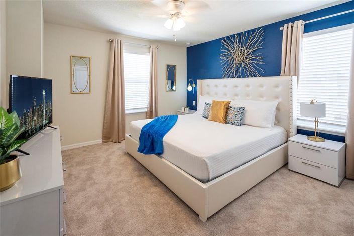 Image No.19-7 Bed Property for sale