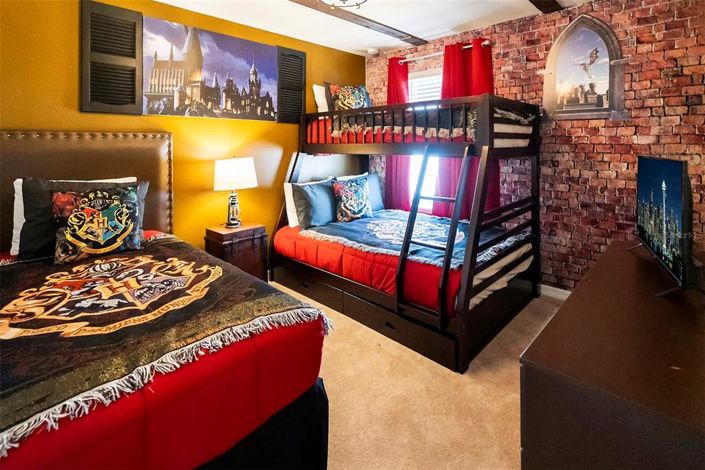 Image No.21-7 Bed Property for sale