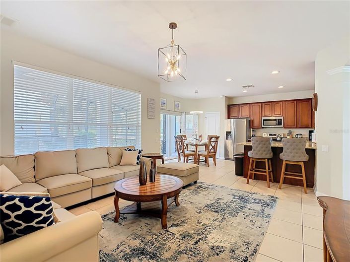 Image No.11-6 Bed Property for sale