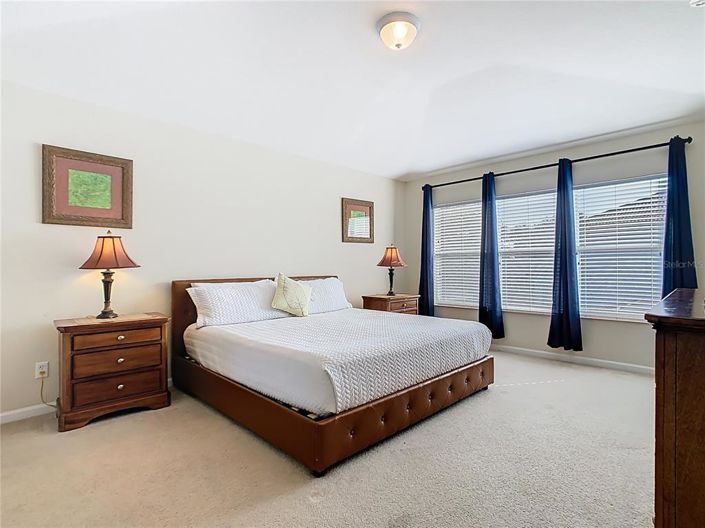 Image No.18-6 Bed Property for sale