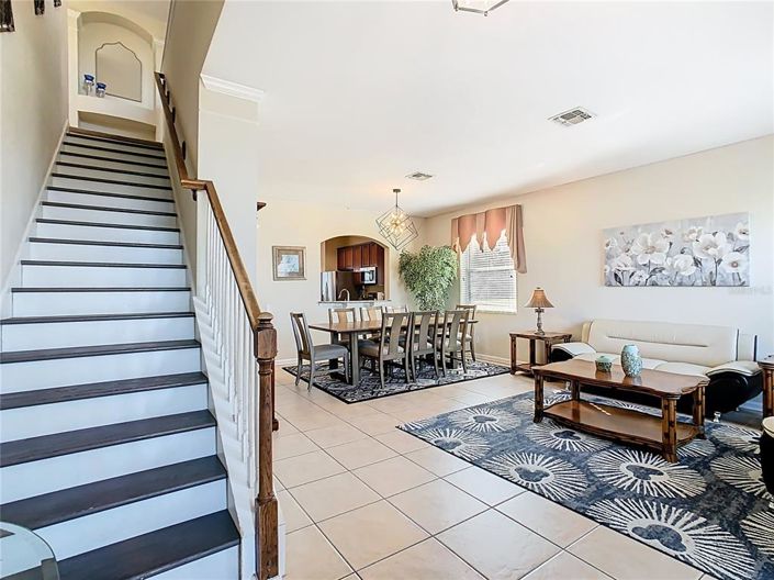 Image No.2-6 Bed Property for sale