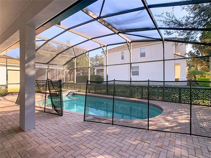 Image No.27-6 Bed Property for sale