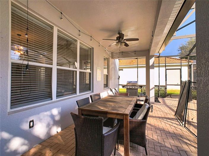 Image No.28-6 Bed Property for sale