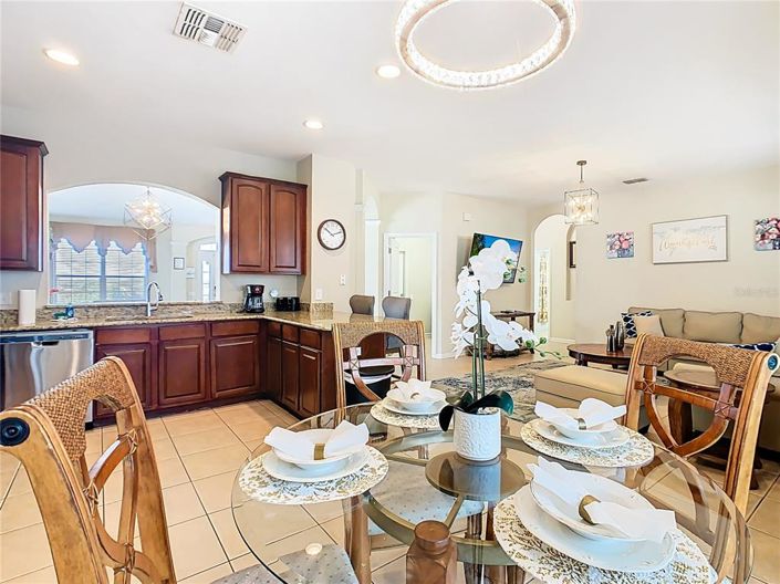 Image No.8-6 Bed Property for sale