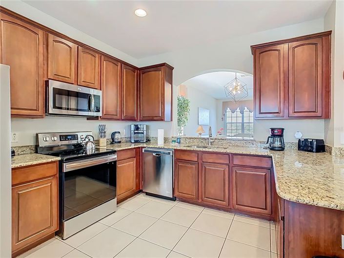 Image No.9-6 Bed Property for sale