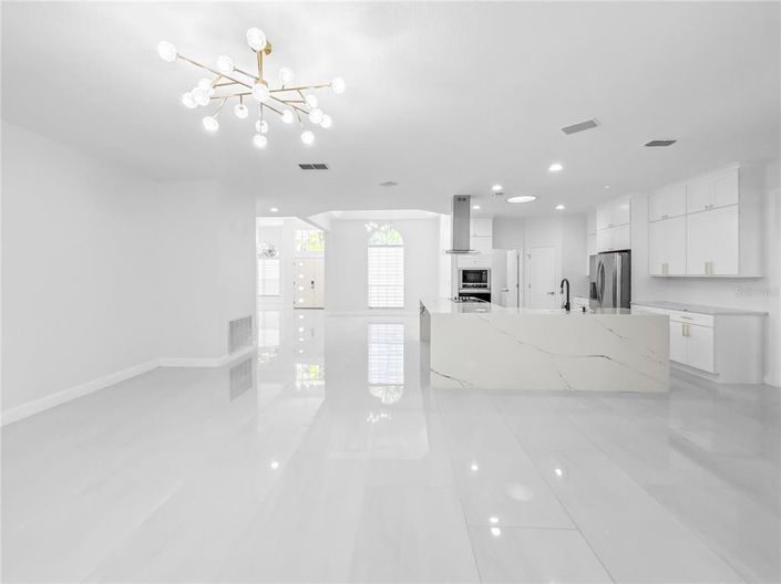 Image No.13-4 Bed Property for sale